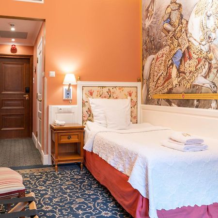 Hotel Polski Pod Bialym Orlem Краков Экстерьер фото
