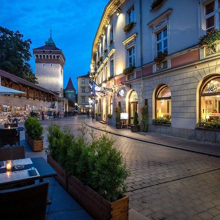 Hotel Polski Pod Bialym Orlem Краков Экстерьер фото The Old Town of Bratislava